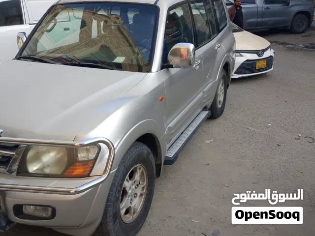 2001 ميتسوبيشي باجيرو GLS