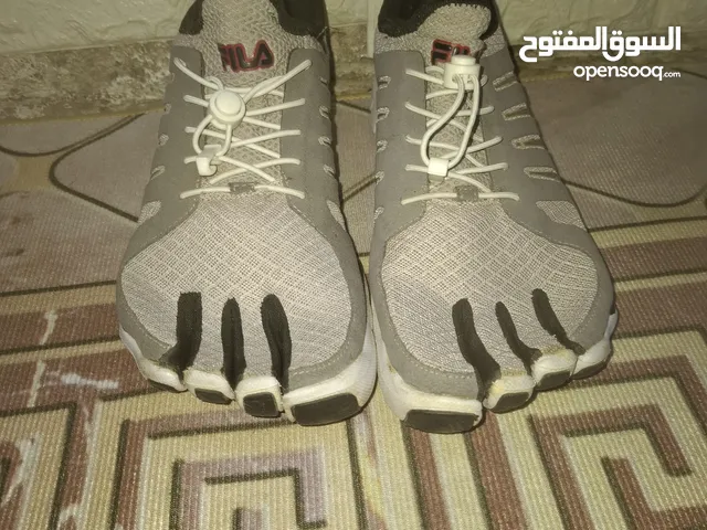 حذاء القفاز