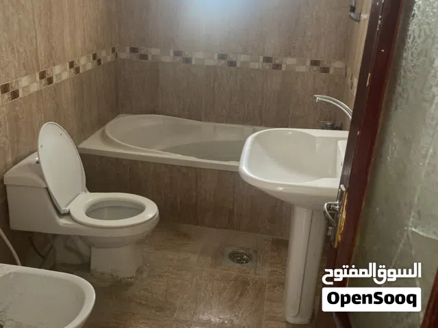منزل طابق ارضي للإيجار تجاري او سكني
