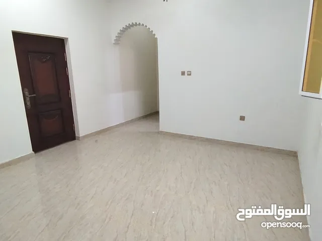 Al Mawaleh south family room for rent