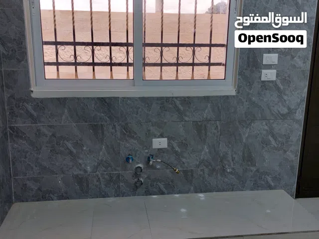 عقار فيلا بيت مستقل مع الارض عبارة عن شقتين جديد لم يسكن