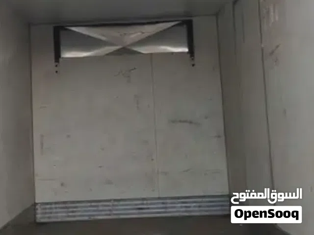 ثلاجة تبريد وتجميد بها غرفتين صغيرة و كبيرة