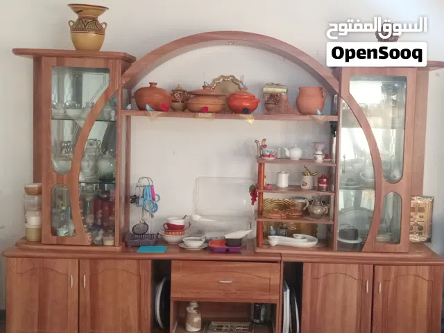 السلام عليكم ورحمة الله عندي دولاب فيه ماعين مستعمل استعمال نظيف