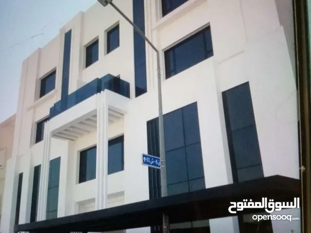 200 m2 4 Bedrooms Apartments for Rent in Hawally Siddiq