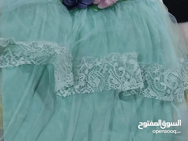 فساتين للبيع