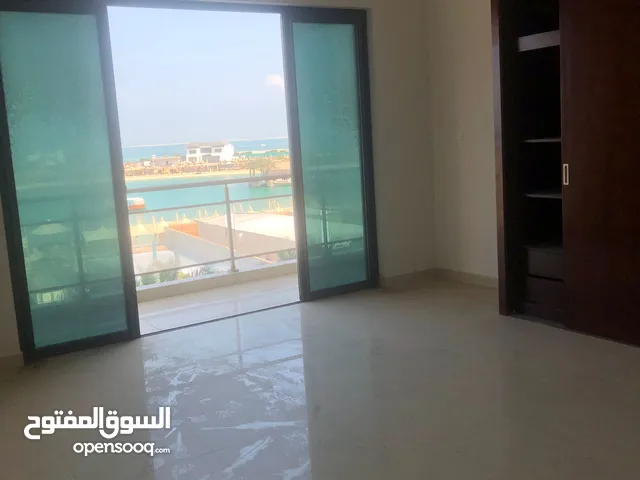 150m2 2 Bedrooms Apartments for Sale in Southern Governorate Durrat Marina