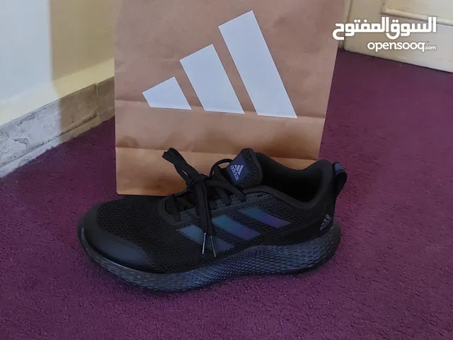بوت اديداس اصلي تم جلبو من امريكا طلع كبير