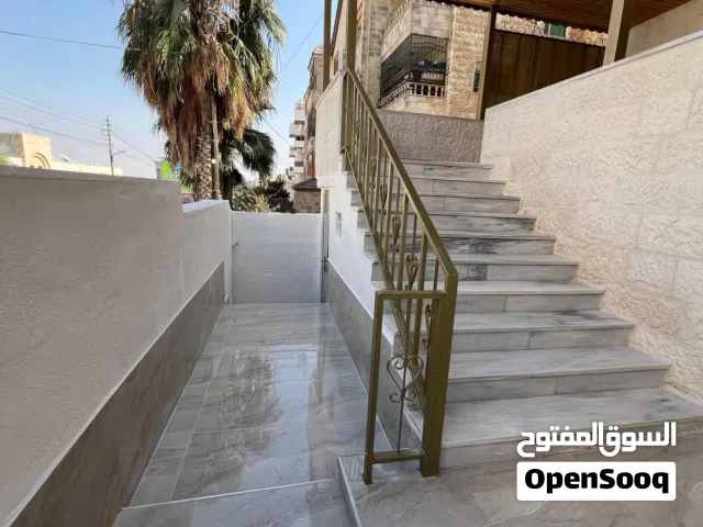 شقه فارغه ارضيه للبيع سوبر ديلوكس في الجبيهه قرب إشارة الجبيهه بسعر مغري بحالة الجديده مجدده بالكامل