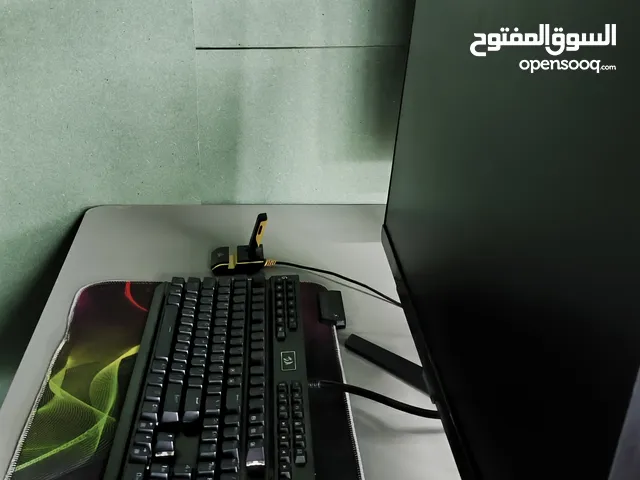 سيت اب كامل احترافي مع شاشة 240hz بحالة الجديد للبيع