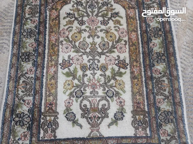سجادة يدوية حرير ايرانبة