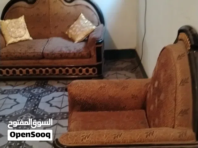 صالون انتيك خشب زان ممتاز  شيك وبسيط مش بياخد مساحه كبيره  بحالة الجديد