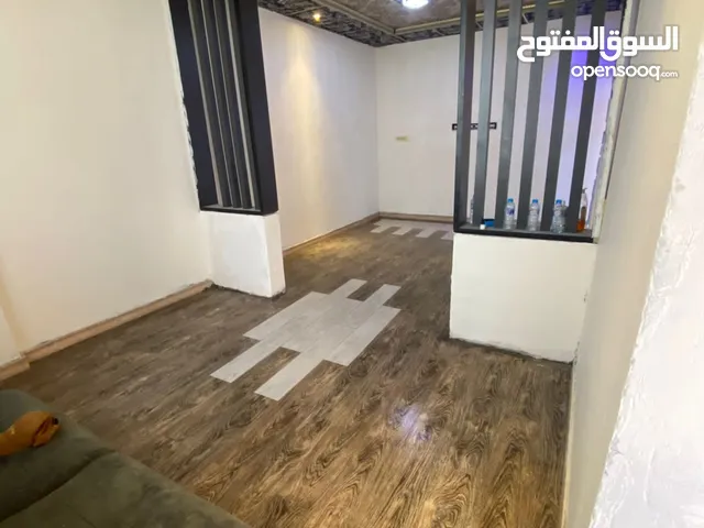 مشتمل طابق اول معزول للإيجار في التنومة يؤجر للعوائل