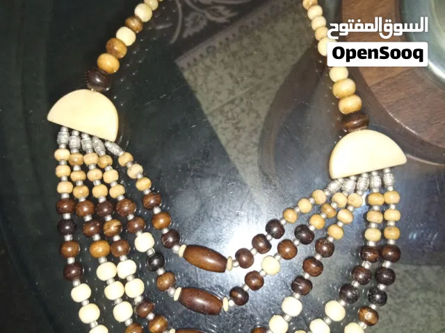 عقد عاج طبيعي وخشب عقد قديم