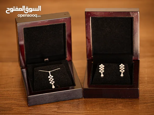 18K White Gold Diamond Set – Certified by SGL