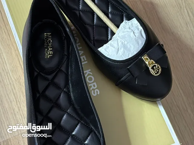 Black Comfort Shoes in Al Khums