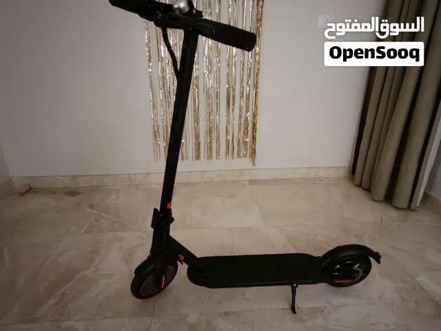 سكوتر كهربائي ليه شهر ونص بس عندي شبه جديد مفيه شي السرعه 32