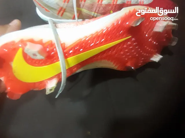 42 Sport Shoes in Zarqa