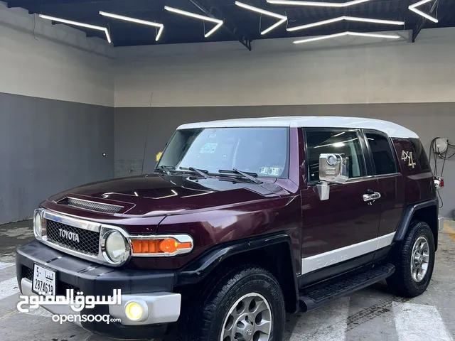 Used Toyota FJ in Tripoli