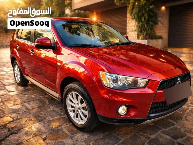 Mitsubichi Outlander 2012  4 cylindres All wheel drive located in antelias