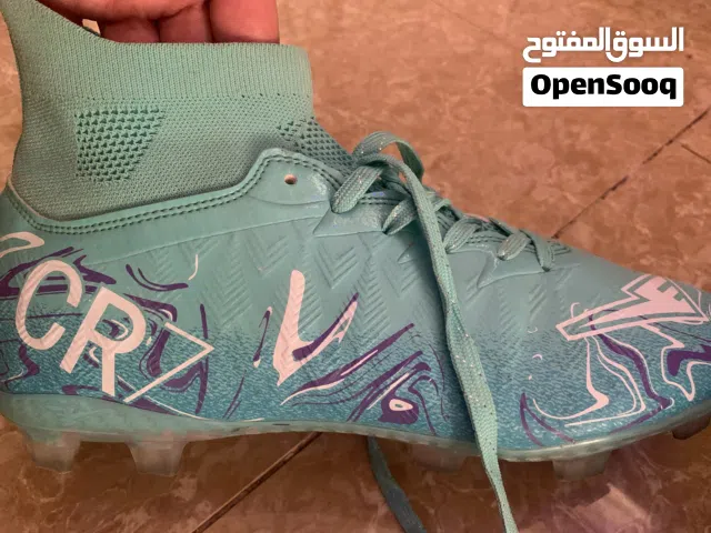 بوط اصابع نمره 42صيني مضيف وًمتين من الخليج