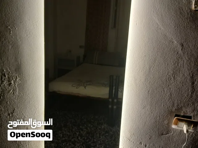 مرايا بحالة ممتازة بدي ابيعها