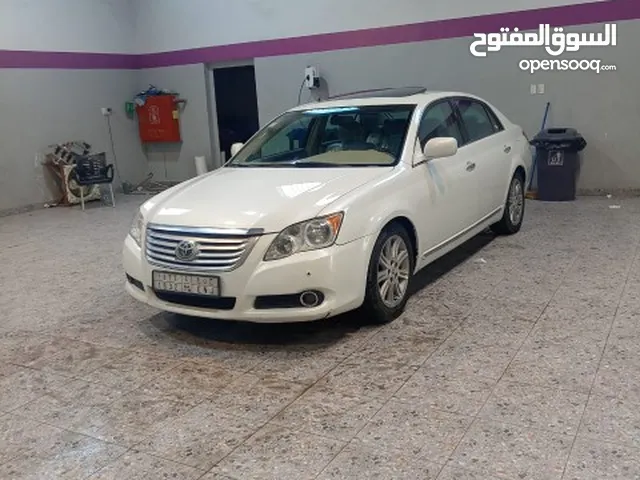 Toyota Avalon SE in Al Riyadh