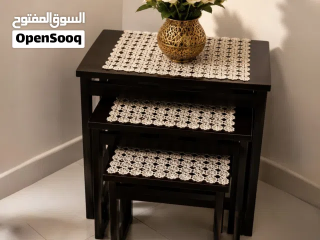 3 طاولات جانبية ممتازة باللون البني الغامق