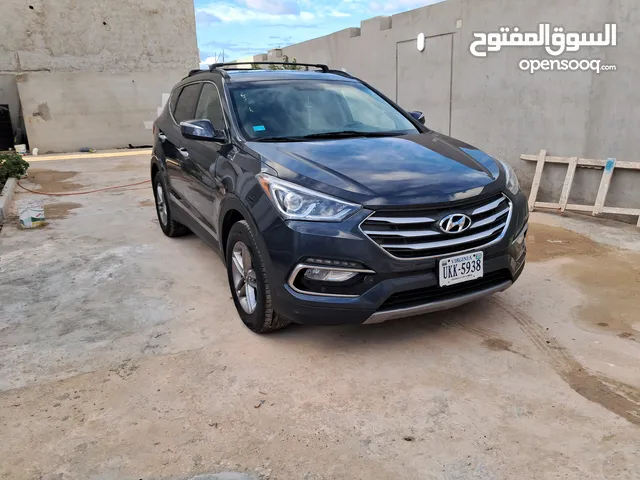 **** 2017 هيونداى سنتافى سبورت فل كامل عدا الفتحه***limited 2017 HYUNDAI SANTA FE SPORT****