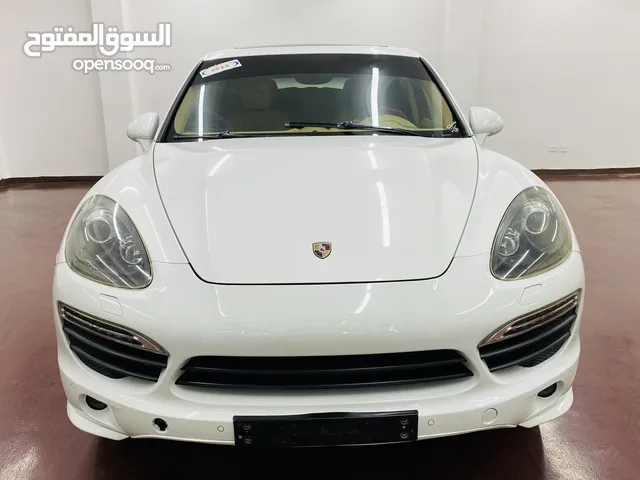 Porsche Cayenne 2013 in Sharjah