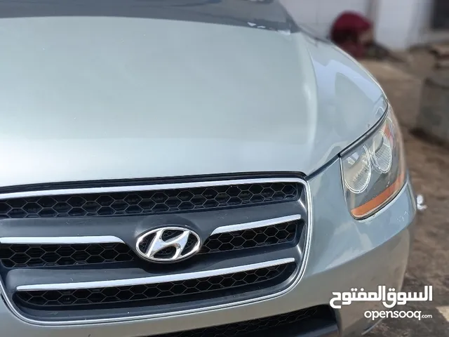 Used Hyundai Grand Santa Fe in Aden