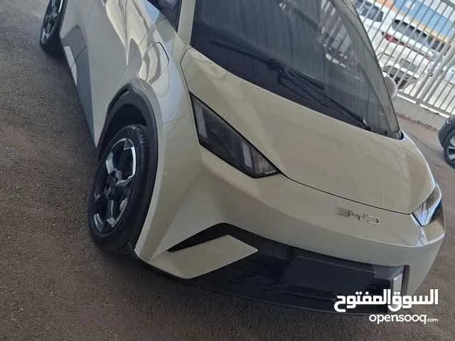 بي واي دي للبيع فحص كامل 7 جيد لون بيج ماشيه 13000الف كيلو عداد اصلي