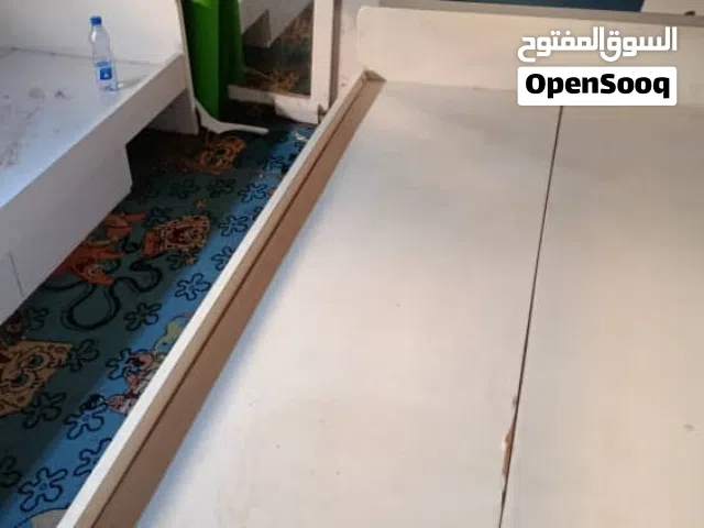 سريرين و مكتب