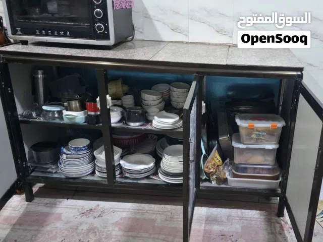 للبيع كاونتر مطبخ عملي ومتين
