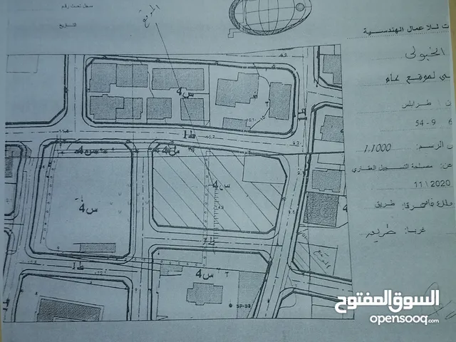 عمارة في النوفليين ثلاث طوابق