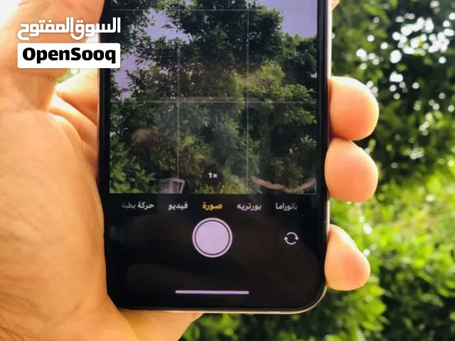 نبي 11برو فلوسي حدود 1100الي عنده ايكلمني