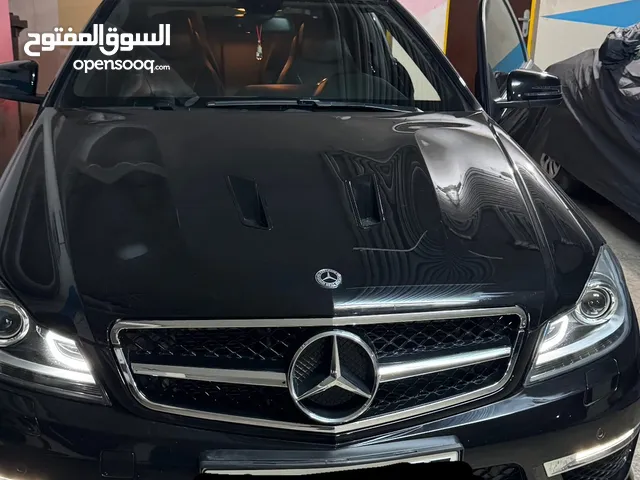 Mercedes Benz C180 2014 محوله كت C63 تصلح لجميع الإعفاءات الجمركية