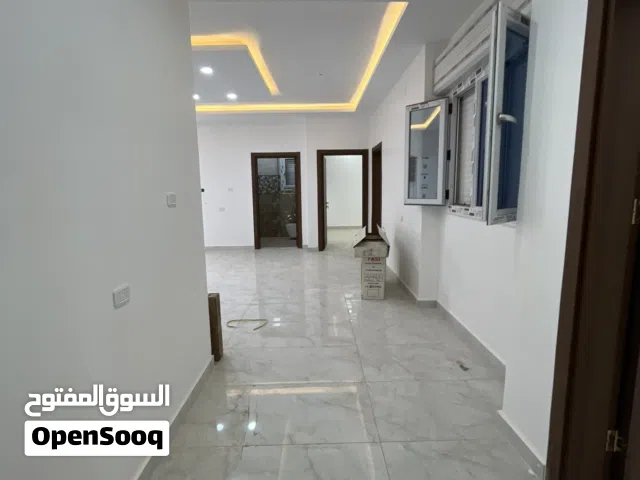 300 m2 More than 6 bedrooms Villa for Rent in Tripoli Al-Serraj