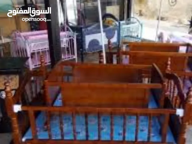 تخت بيبي بحالة جيدة