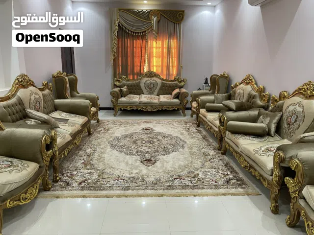 اربع اطقم اثاث مستعمل للبيع