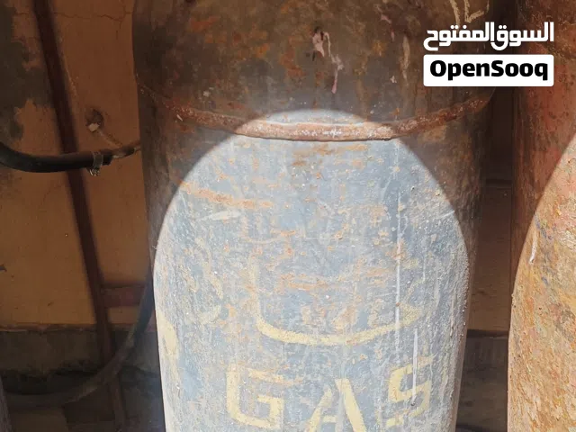 Gas cylinder and regulator