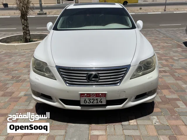 لكزس LS460 للبيع نظيفه