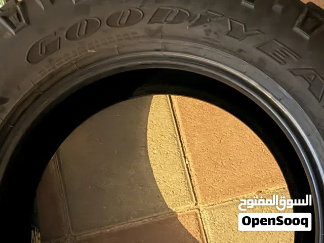 4 Good year Tyre 275/65R18 اطارات شبه جديده استخدام قليل