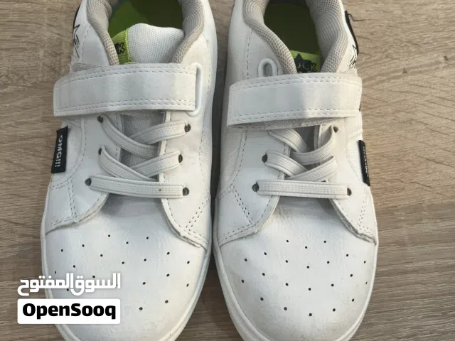 Boys Athletic Shoes in Mubarak Al-Kabeer