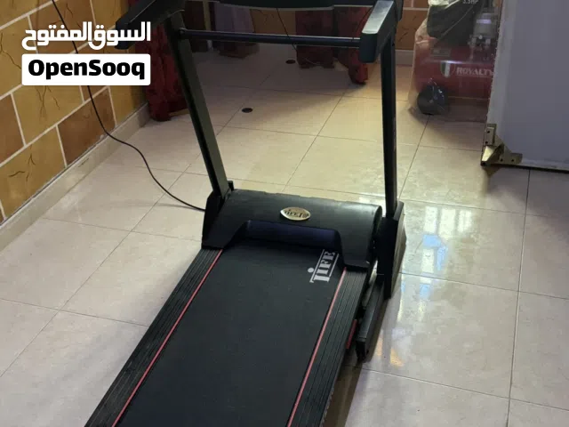 مكينه جري شبه جديده م مستعمله سبوع