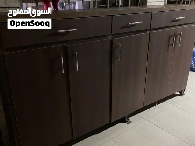 طاولة احذية