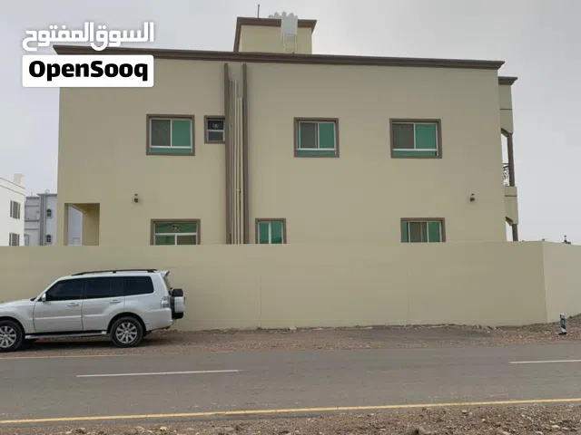 فلتين للبيع في الموالح الجنوبية خلف جامع السيدة ميزون