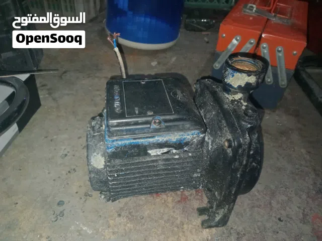 ماتور مياه نص حصان فراش عريض من فوق تحت شغال ميه ب الميه