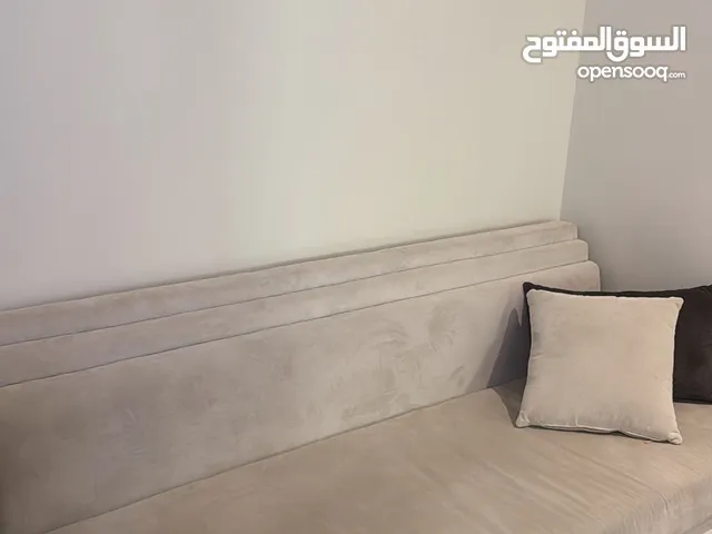 كنب للبيع بحالة ممتازة