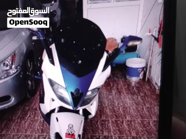 دجي ليرا طليانيه