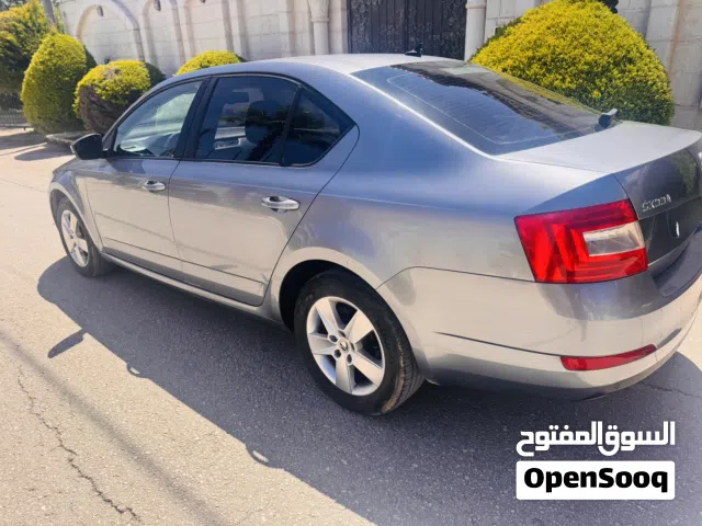 سكودا اكتافيه فصح نضيف نضيف اضفات فول جير عادي مطور1600 عداد 292000 ترخيص تئمين سنه كامله